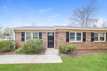 470 Creekway Dr Winston-Salem, NC 27104